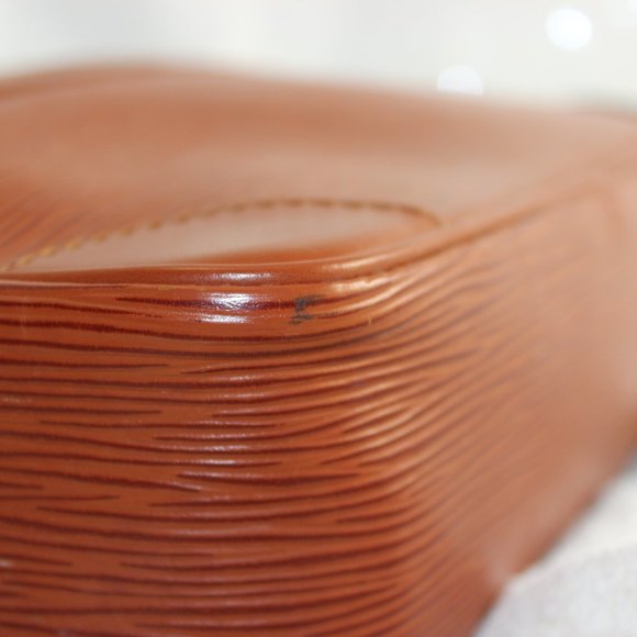 Louis Vuitton Trocadero 24 - Cognac Epi Leather - Picture 3 of 11